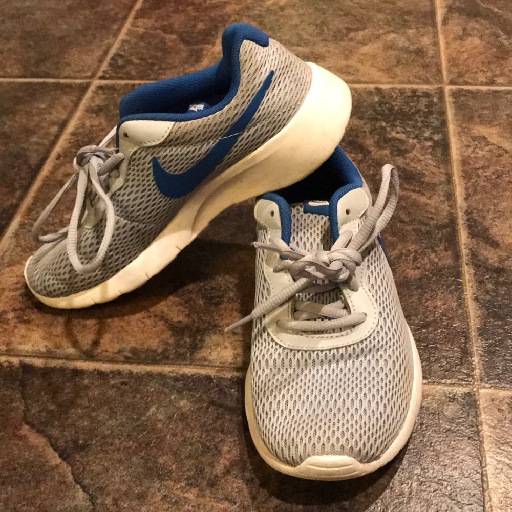 Kids shoes
